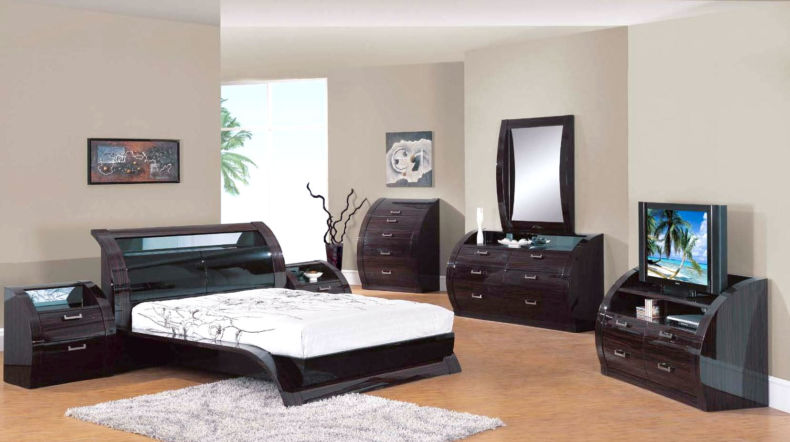 black-mirrored-bedroom-furniture-1