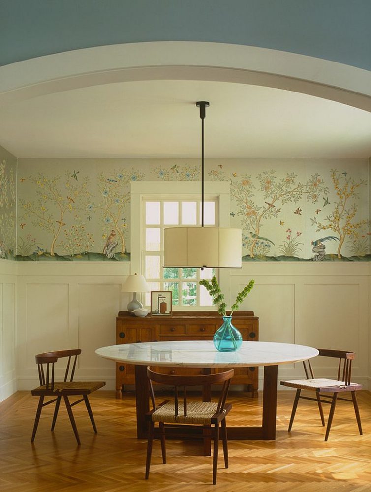 classy-use-of-wallpaper-in-the-dining-room