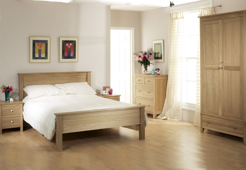 cream-and-oak-bedroom-furniture-modern-romantic-bedroom-decorating-ideas