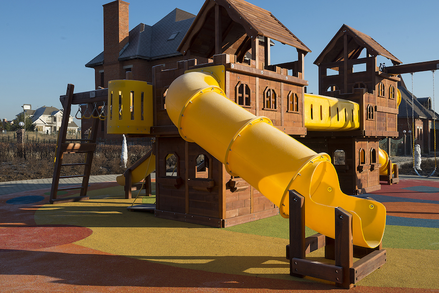 Покрытия для детских площадок Rainbow Play Systems