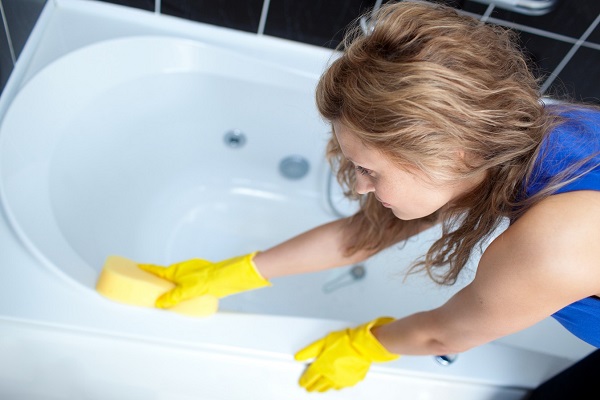 как очистить ванну от плесени