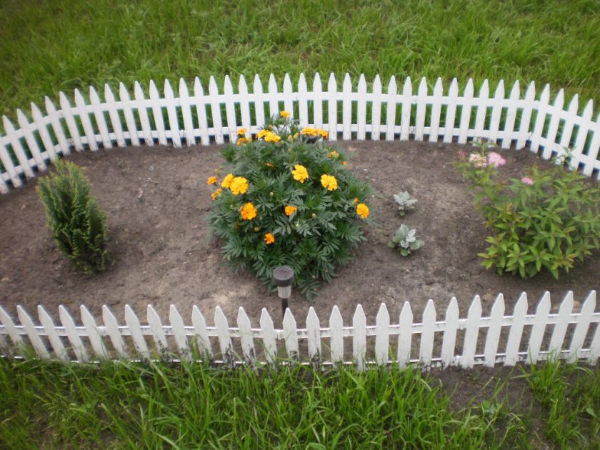 Flower beds at the cottage