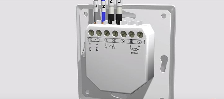Греющий кабель подсоединяют к клеммам с обозначением L1 и N1