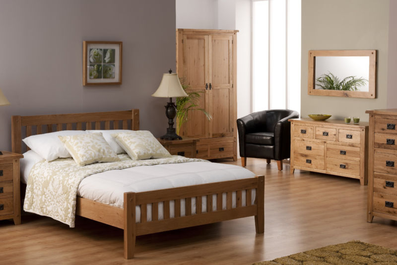 _stylish_wooden_furniture_for_the_bedroom_091602_