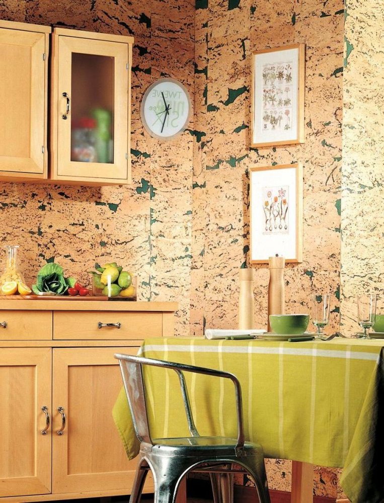 fabulous-decorating-the-walls-in-the-kitchen_wooden-pantry-kitchen-design-idea_wall-clock-jpg