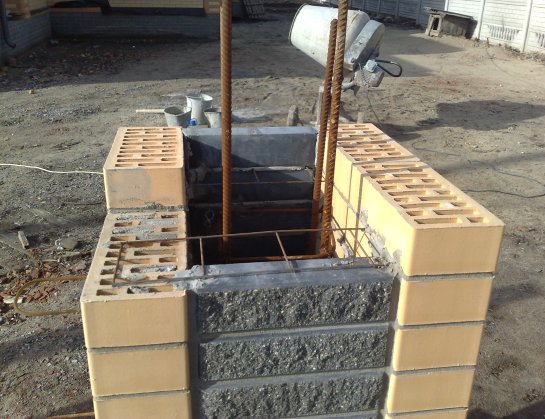 Фото №3 Арматурная сетка свяжет кирпич с бетоном