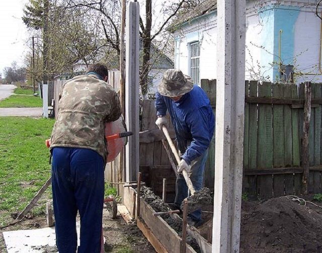 Заливка в опалубку бетона