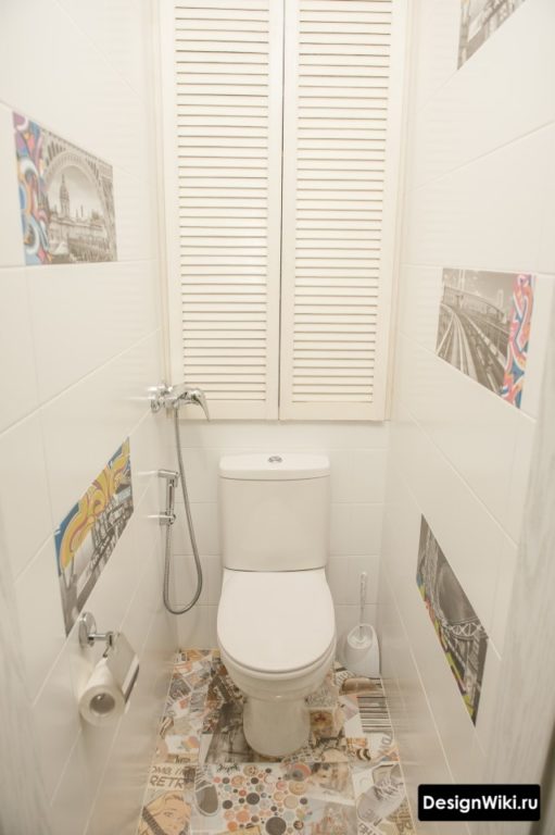 Туалет в стиле модерн с жалюзи для скрытия труб